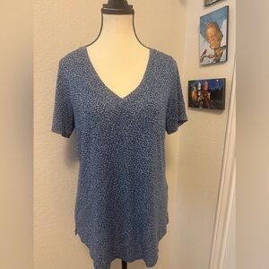 Athleta Breezy Scoop V-Neck Tee.